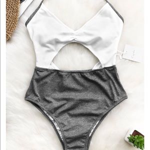 NWT Cupshe “Balmy Days” halter one piece!